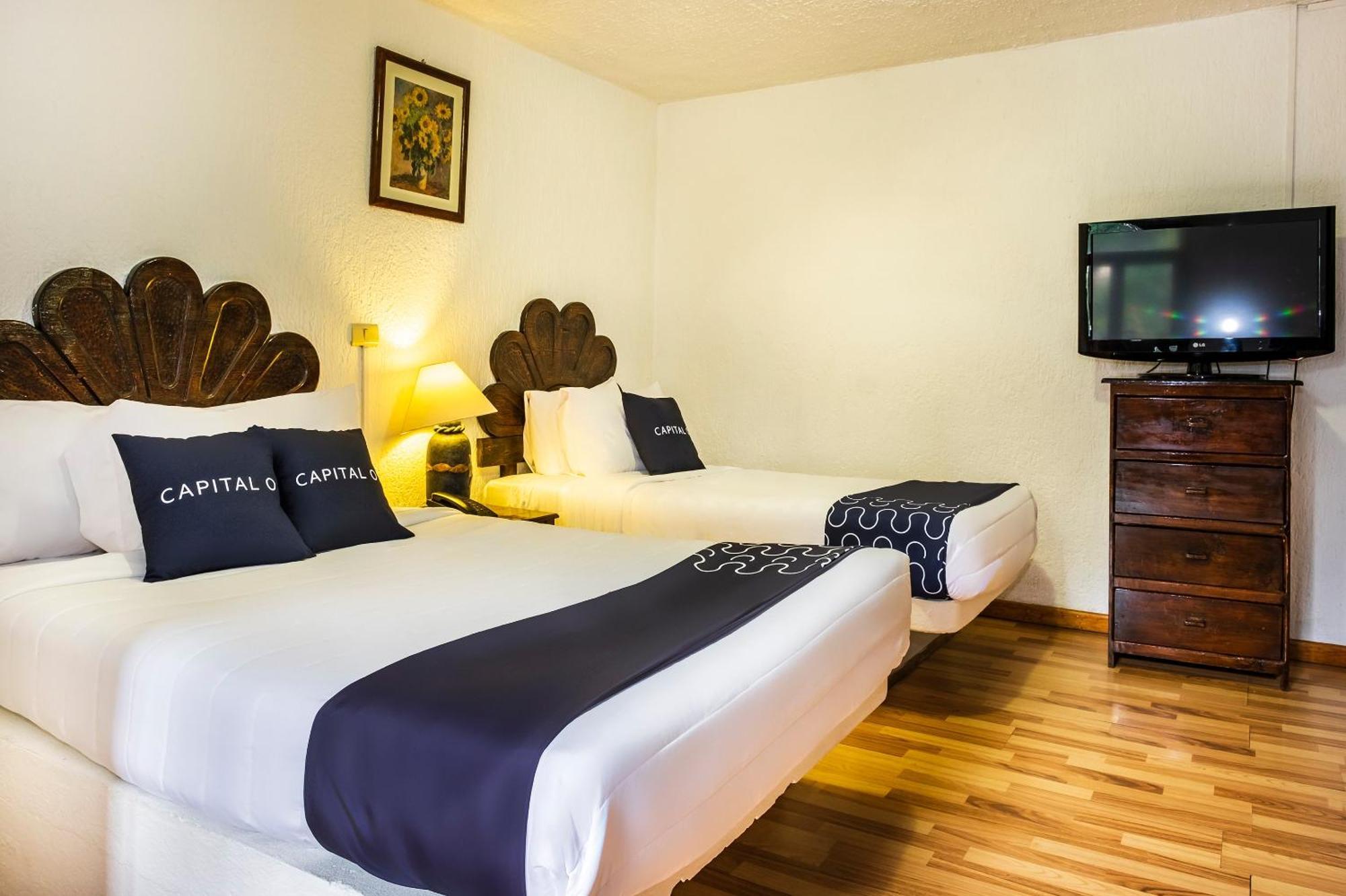 Capital O Hotel Central, Xalapa Ngoại thất bức ảnh