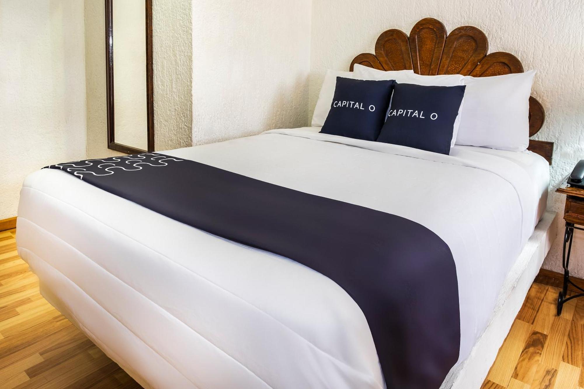 Capital O Hotel Central, Xalapa Ngoại thất bức ảnh