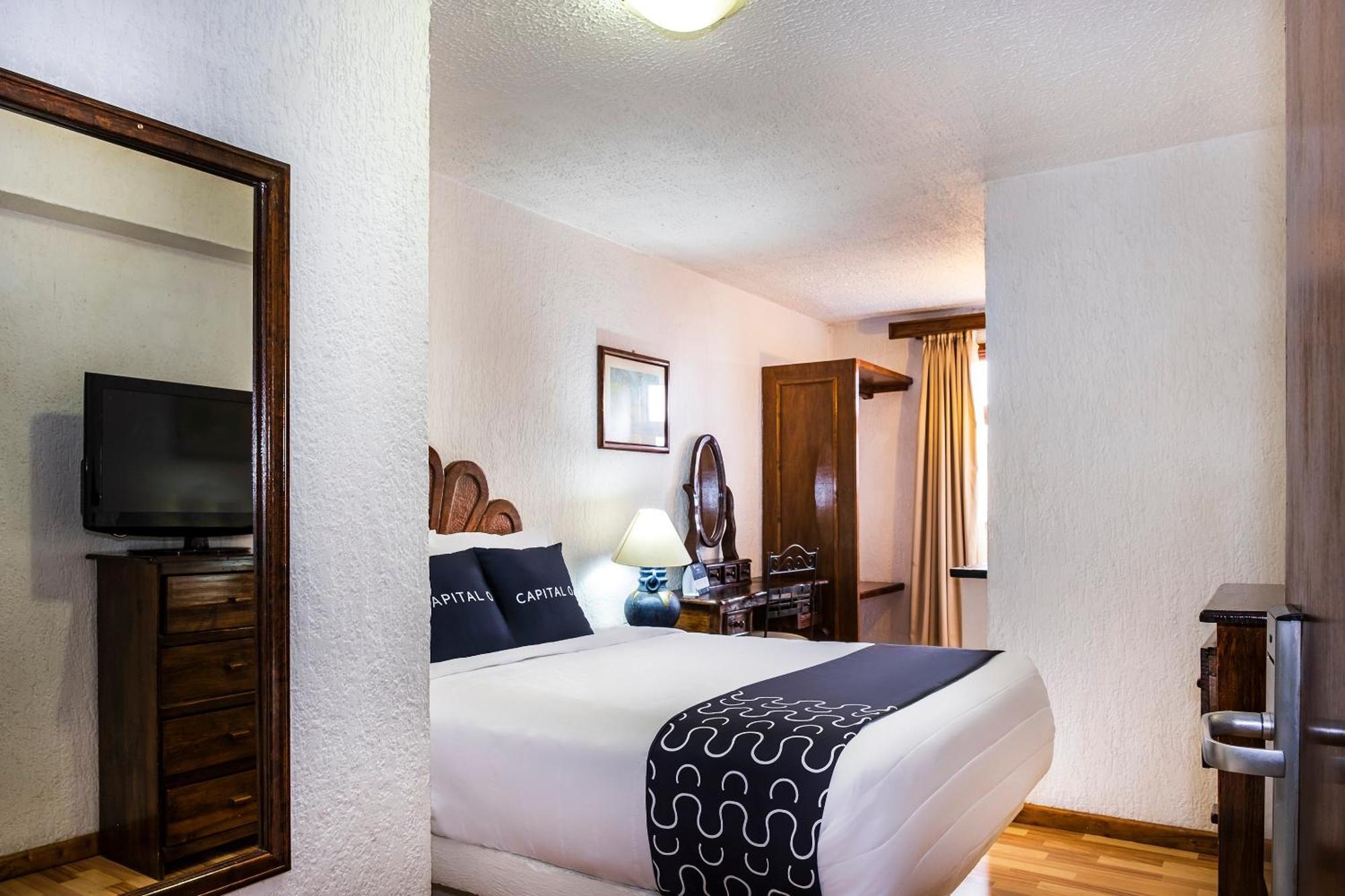 Capital O Hotel Central, Xalapa Ngoại thất bức ảnh