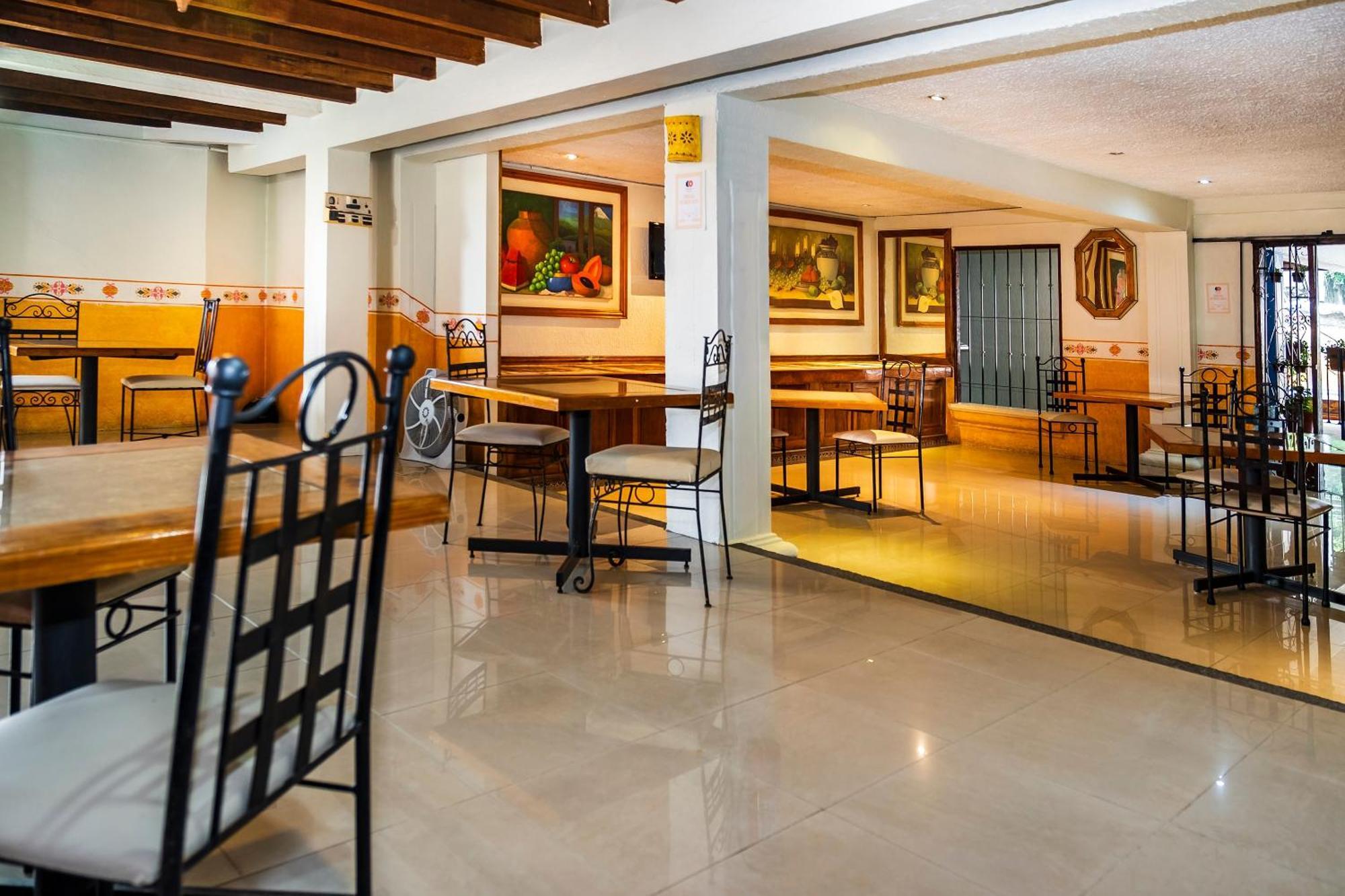 Capital O Hotel Central, Xalapa Ngoại thất bức ảnh