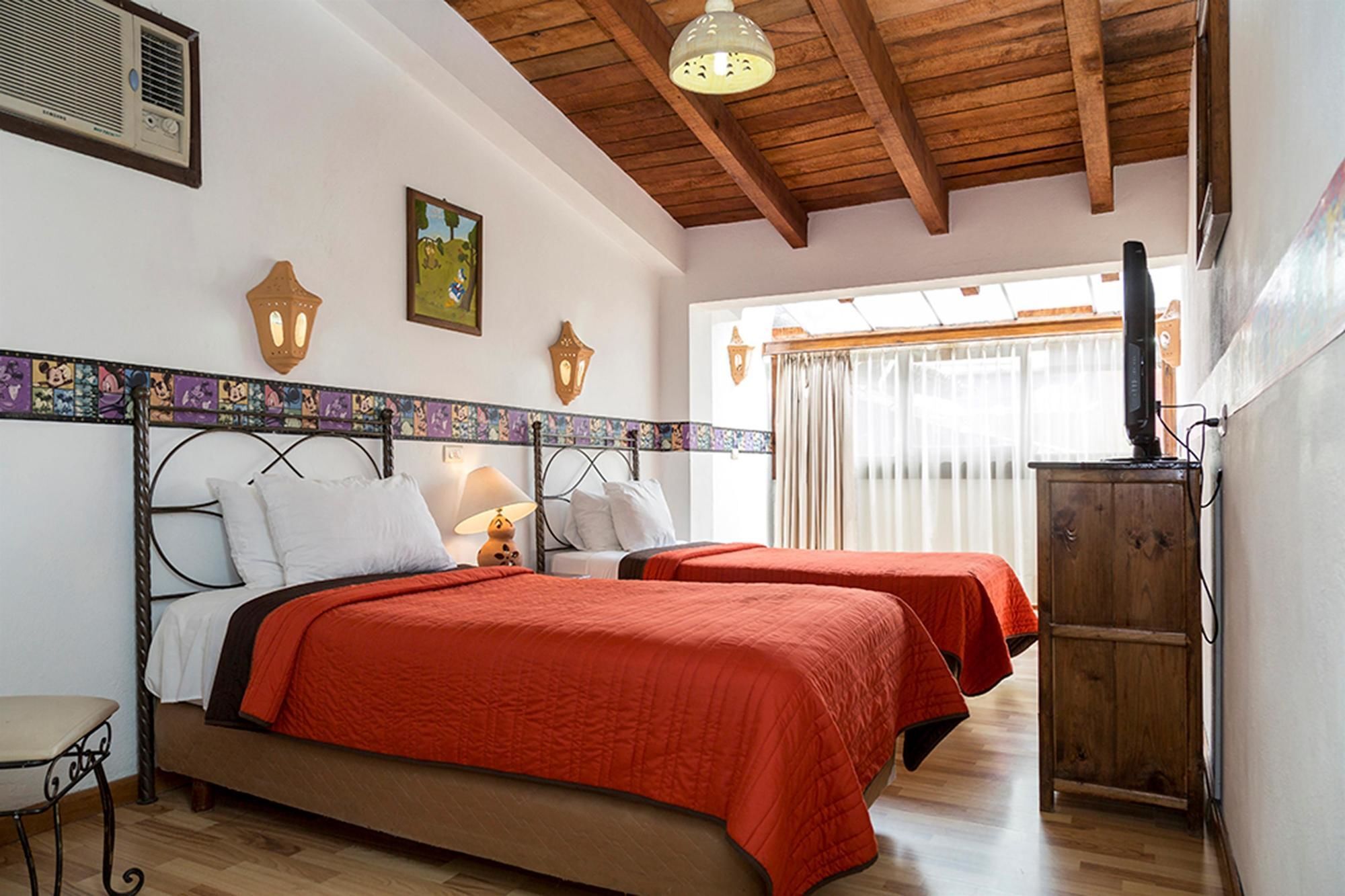 Capital O Hotel Central, Xalapa Ngoại thất bức ảnh